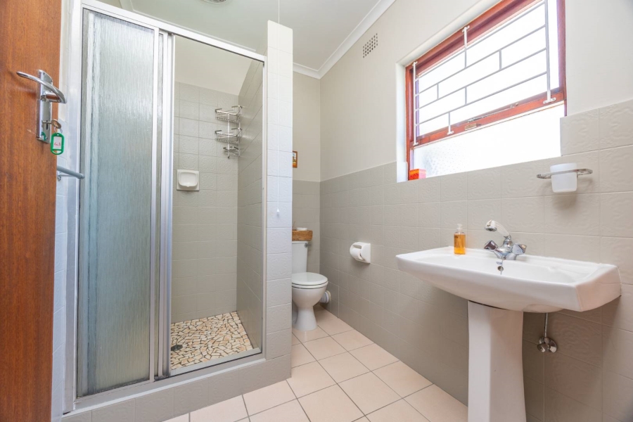 6 Bedroom Property for Sale in Goodwood Estate Western Cape